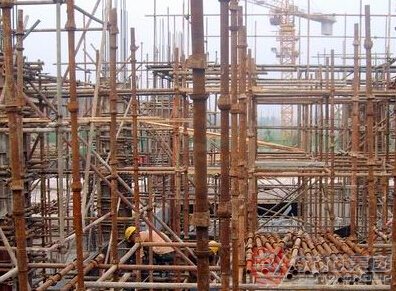 外墻鋼管架腳手架多少錢(qián)一副？