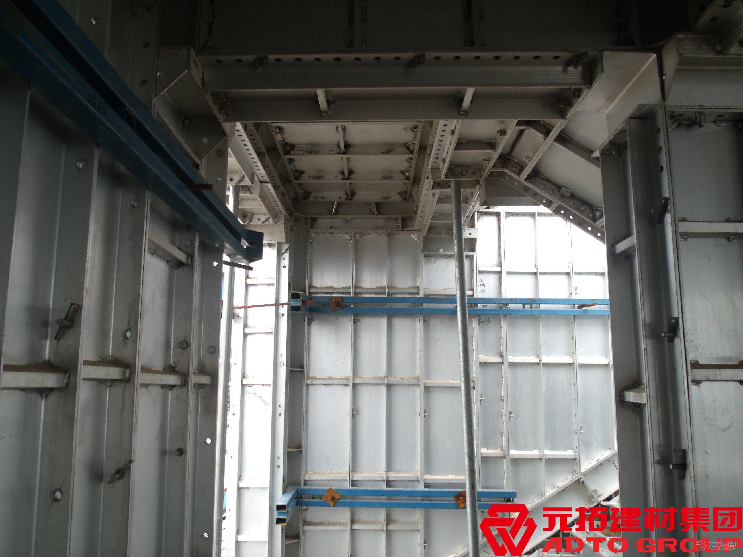 鋁合金模板可以和其他建材一起使用嗎？